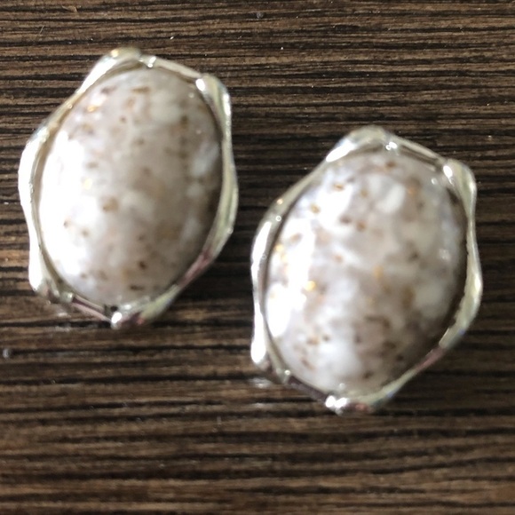 Jewelry - Vintage Sliver & white stone clip on earrings